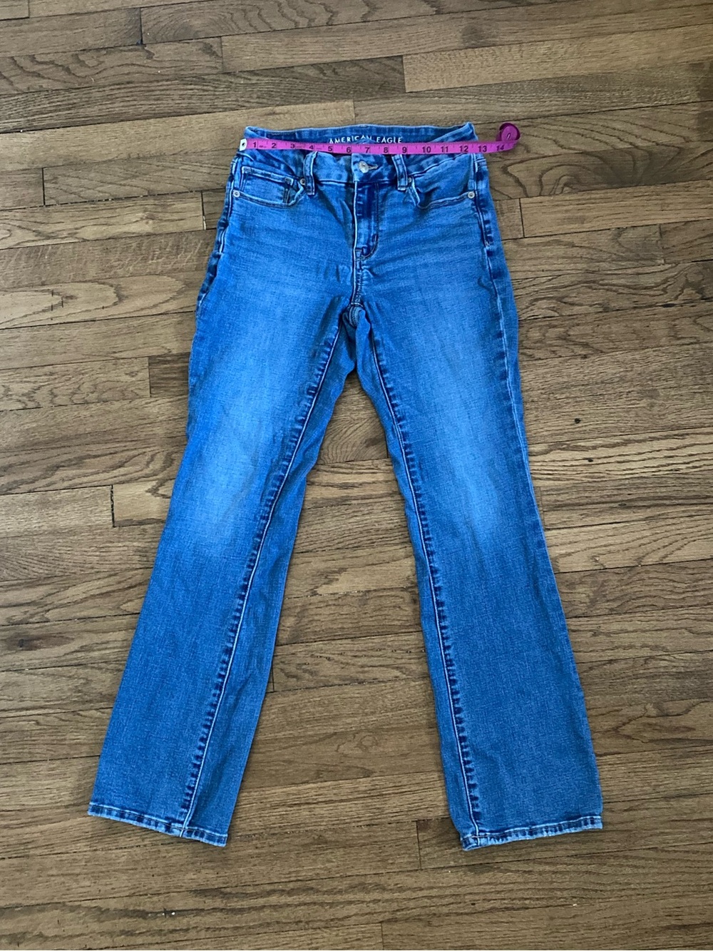 American Eagle Mid Rise Bootcut Curvy Jeans Size 2 Short